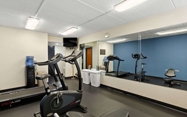 Spark by Hilton Wytheville Holston Rd I 81