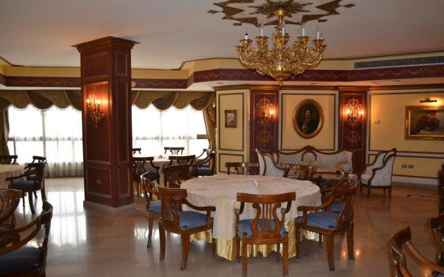 Om Kolthoom Hotel & Tower