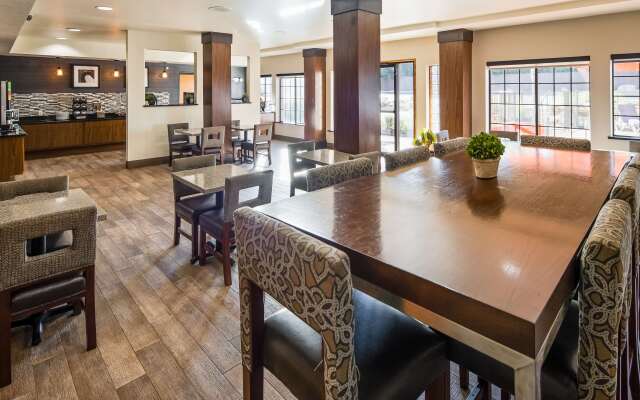 Best Western Plus Hill Country Suites