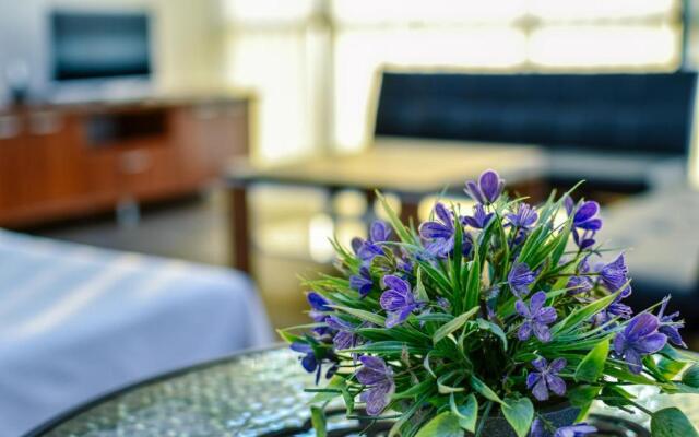 Hotel Story