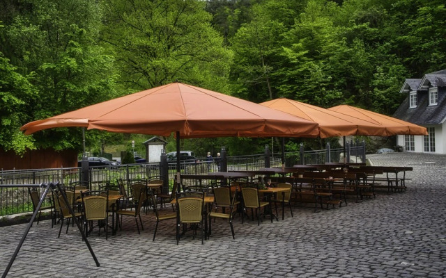 Отель Landgasthof zur Burg Grenzau