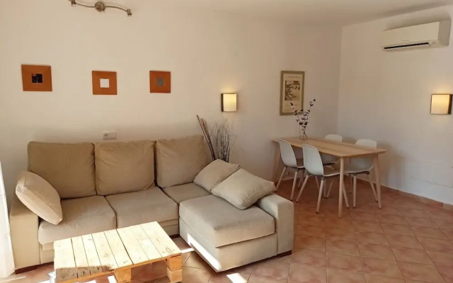 Burgit in Santa y With 2 Bedrooms and 1 Bathrooms