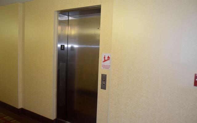 Spark by Hilton Kimball Hotel