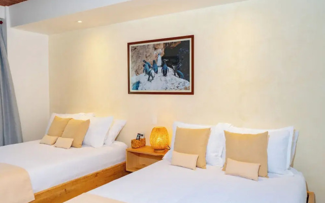 El Barranco Galapagos