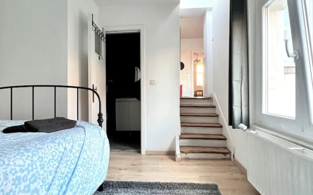 Spacious Family Apartment Midi