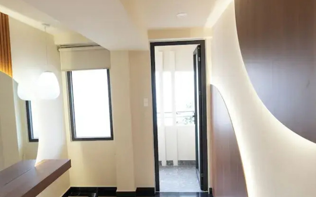 ARA Gem Hotel