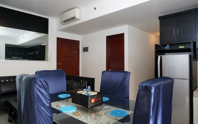 2BR Apartment Seaview with Workspace at Mediterania Marina Ancol