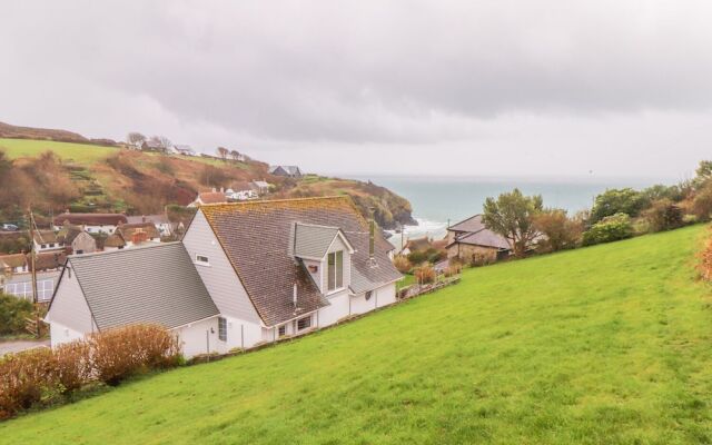 Spinnaker, Cadgwith
