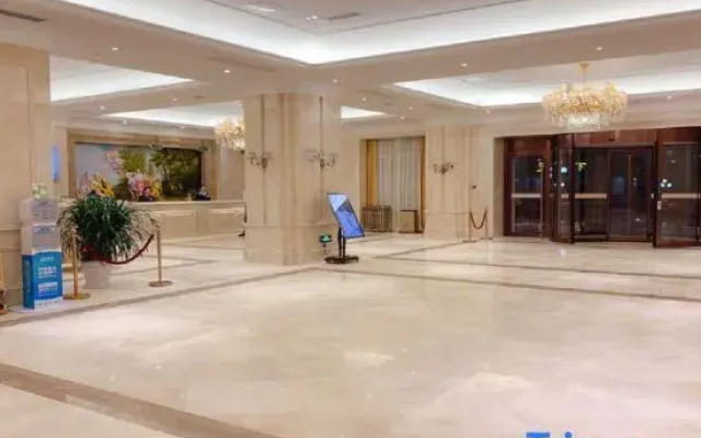 Vienna International Hotel (Guiyang Qingzhen Gaoyuan Mingzhu Junyueguoji)