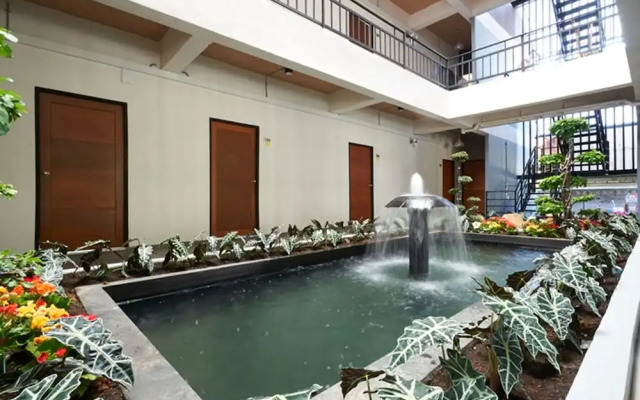 Kanyarat Lakeview Condominium by Wilai
