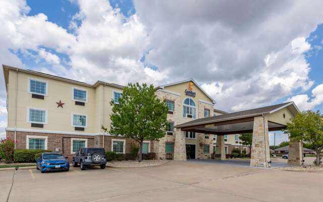 Comfort Inn & Suites Gatesville near Fort Cavazos