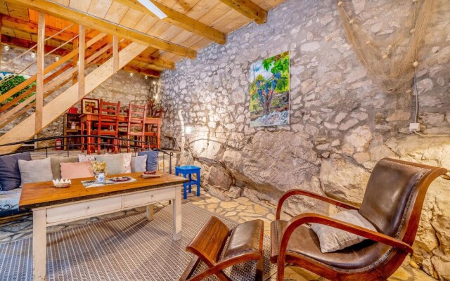 Stunning Home in Janjina With Wifi and 2 Bedrooms