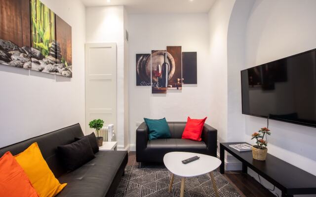 2 Bedrooms Apartment GF Central London