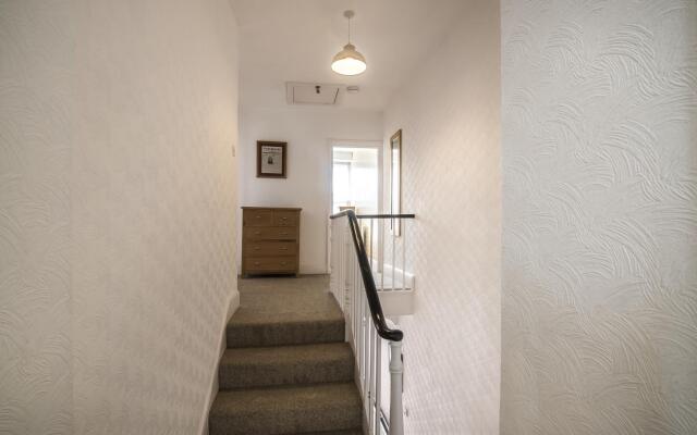 Sandy Retreat - 3 Bedroom Holiday Home - Tenby