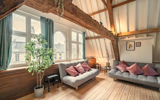 The Hendrik Square Residence