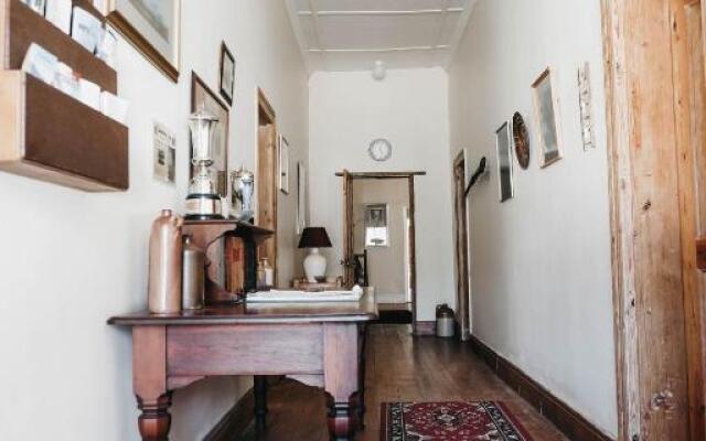 Karoo Ouberg Guest Lodge