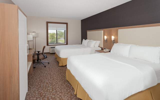 Holiday Inn Express Hotel & Suites Dayton West - Brookville by IHG