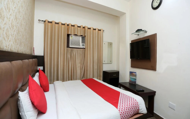 OYO 26156 Comfort Inn