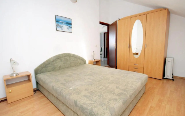 Apartments and rooms with parking space Supetar, Brac - 5658