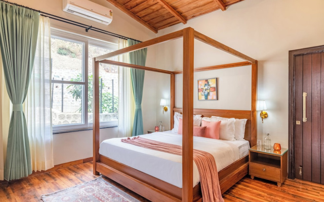 ELIVAAS Twin Chalets 4BHK Escape Villa