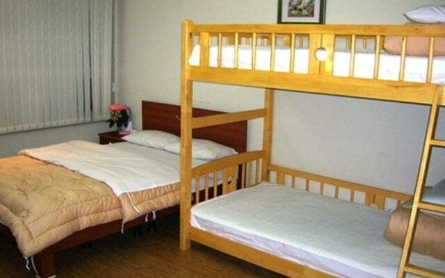 Crown Guesthouse