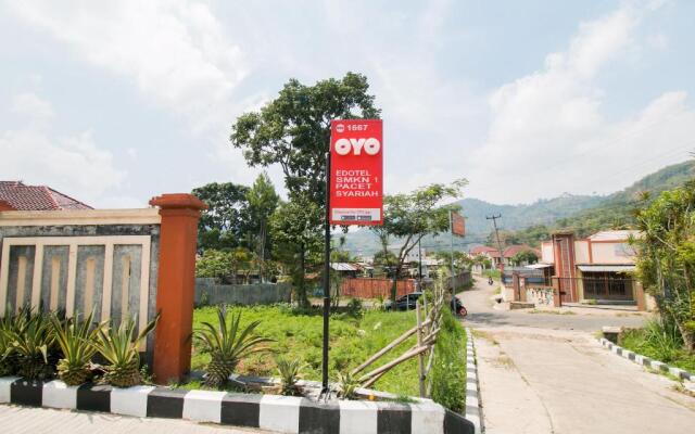 OYO 1667 Edotel Smkn 1 Pacet Syariah