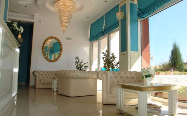 Rubi Aparthotel