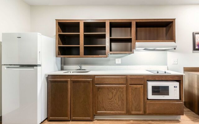 WoodSpring Suites Indianapolis Airport South