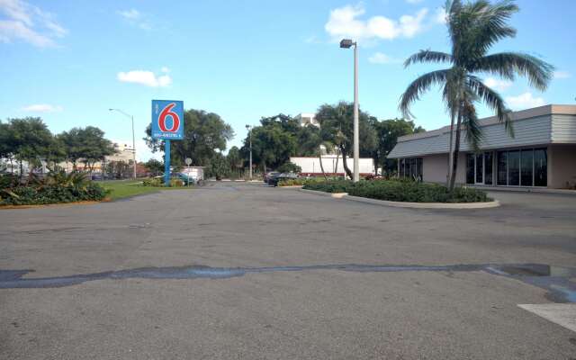 Motel 6 Miami, FL