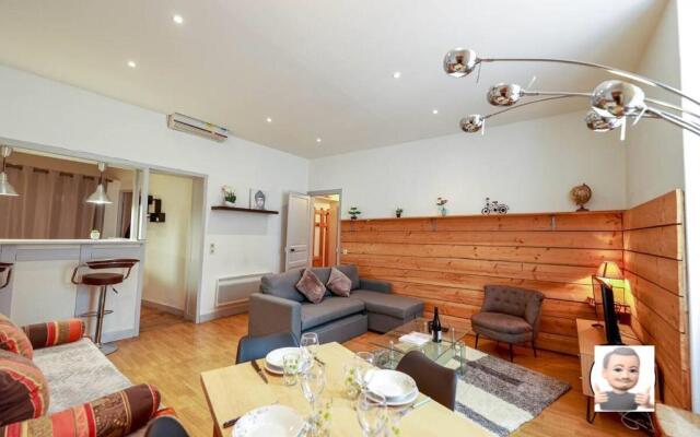 Le Foch-50m2-HYPERCENTRE- Parking Privé & Wifi FIBRE