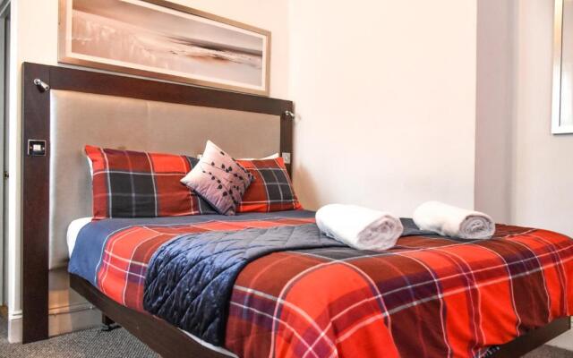Gatwick Castle B&B