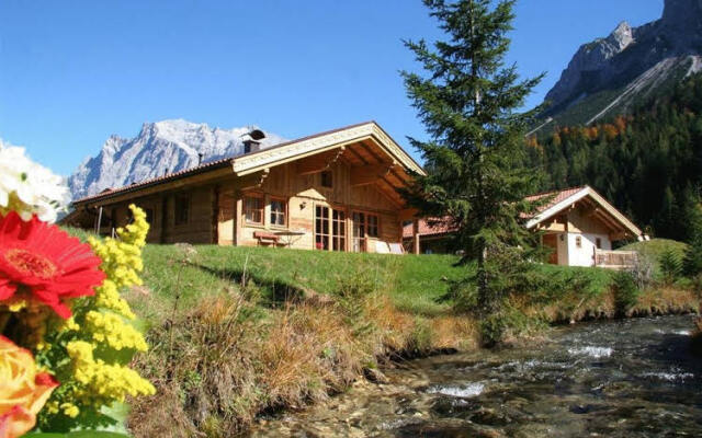 Chalet Resort LaPosch