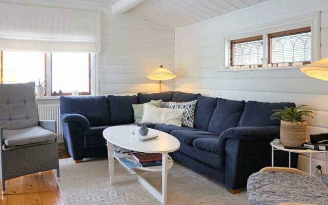 6 Person Holiday Home in Grebbestad