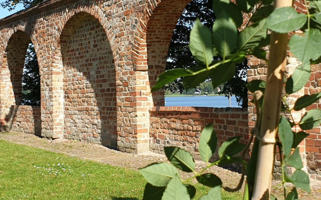 Travel Art Boardinghouse