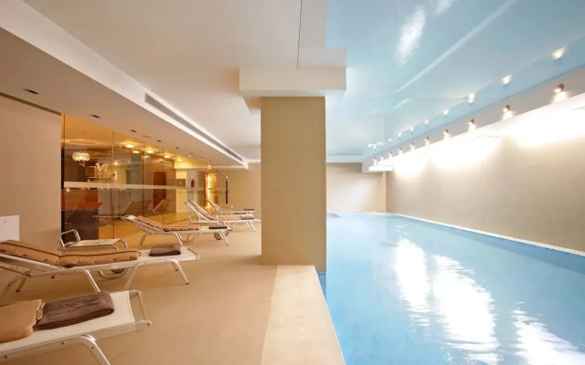 Atrium Hotel