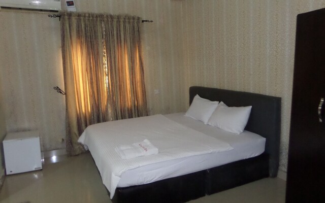 Green Royal Suites Annex