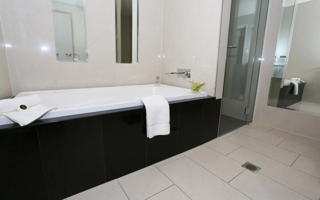 Springfield Lakes Boutique Hotel