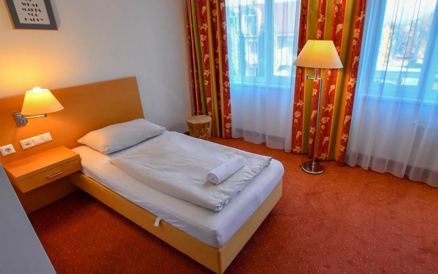 RoomRent55