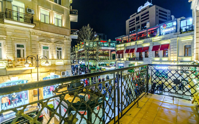 Luxury House in NIZAMI STREET