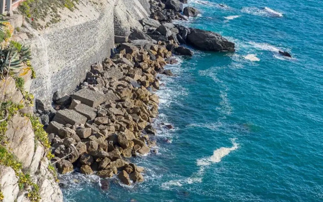 La Lampara Sea View Terrace Apartment With AC