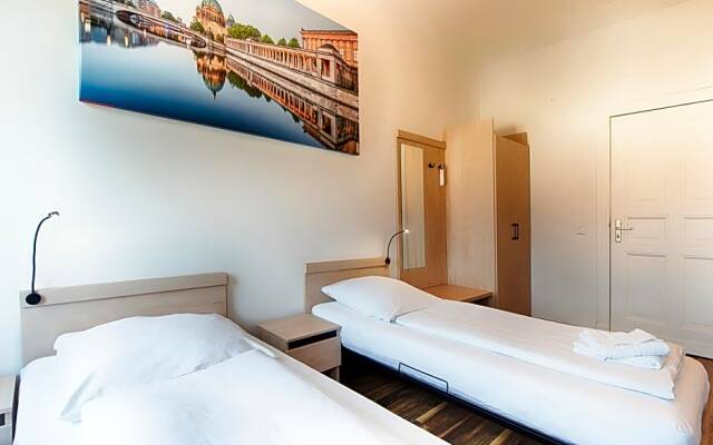 Hotel B1