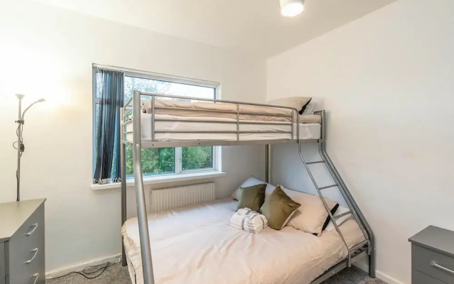 Beautiful 3-bed House in Bristol
