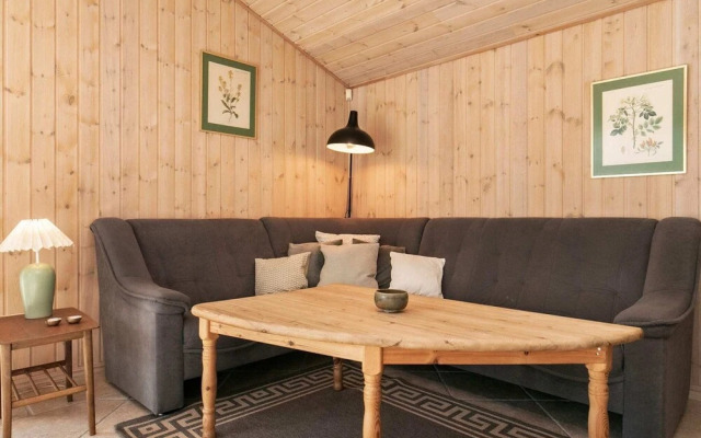 10 Person Holiday Home in Albaek
