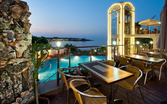 Villa List Hotel