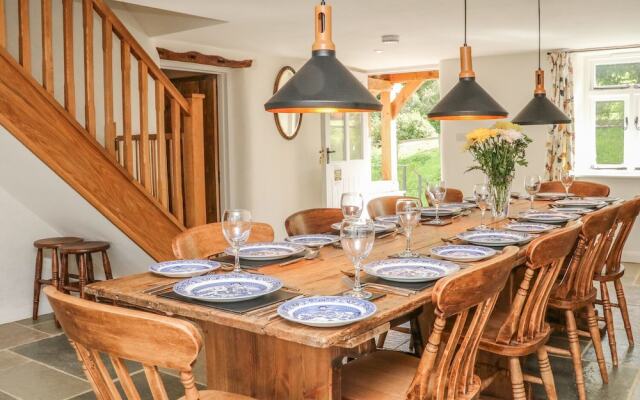 Middle Dean Farmhouse