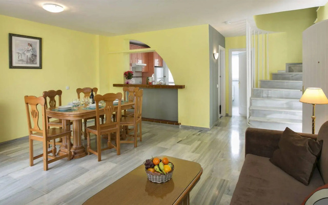 Apartamentos Ona Campanario