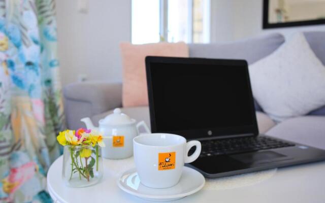 Villa With 180 Degree Sea View - Sleeps 2-6