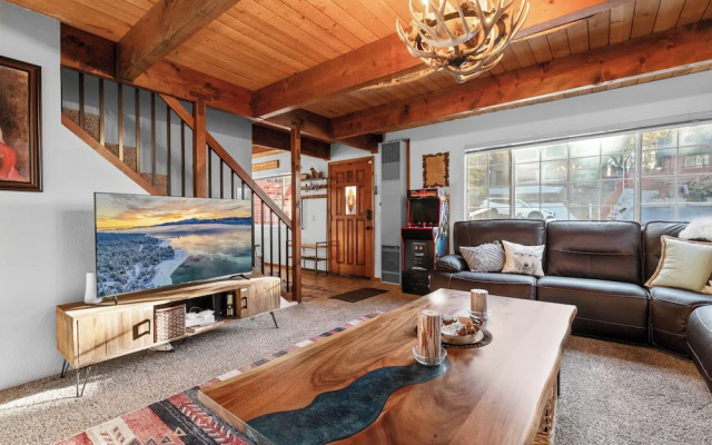 Birdhouse in Moonridge