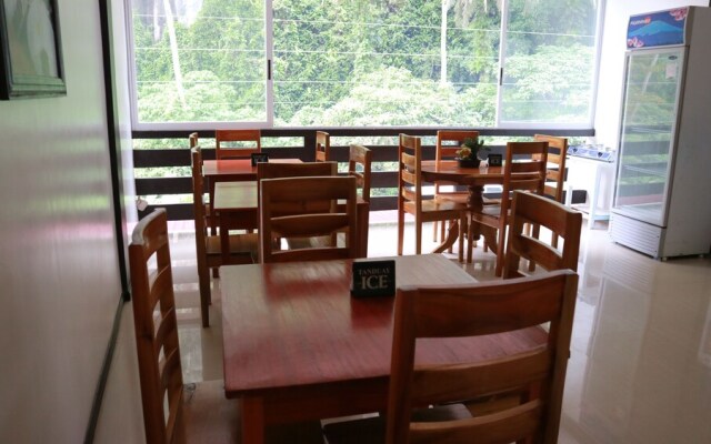 Lolo Panding Inn