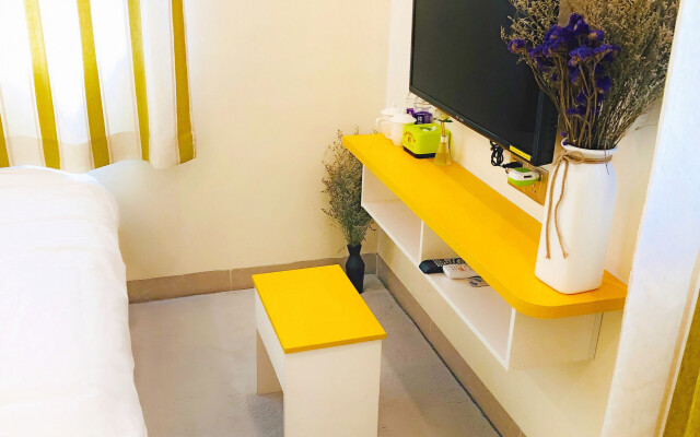 Yueqingnian Apartment